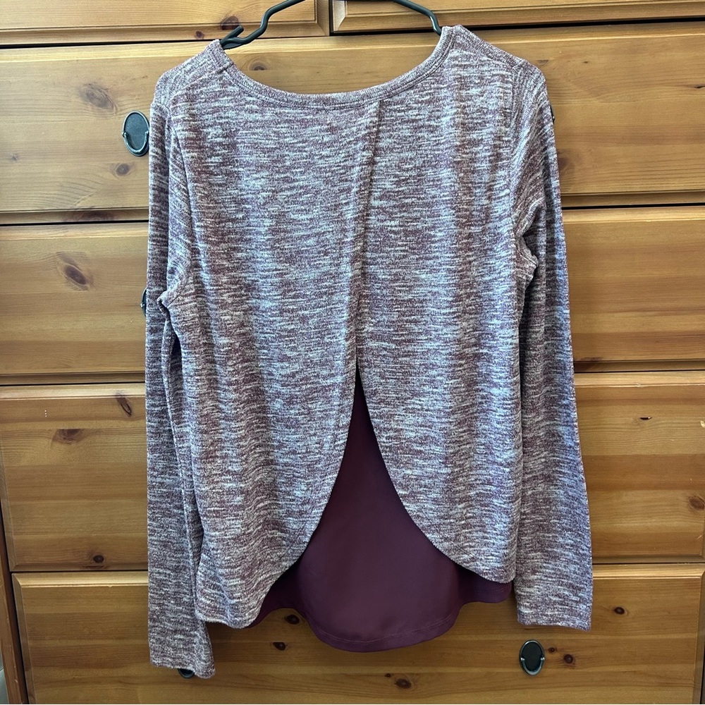 Burgundy Back Insert Old Navy Women’s Top Size Small Long Sleeve